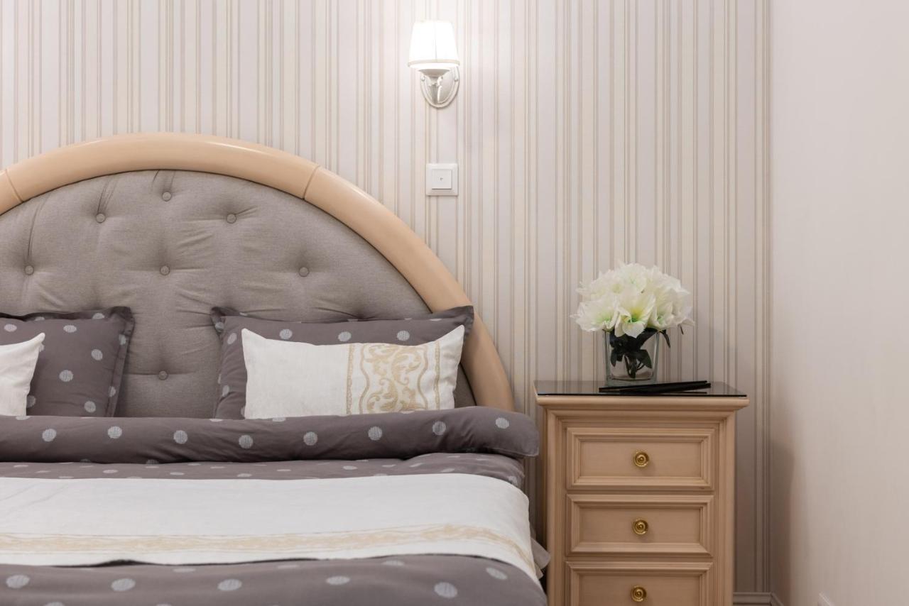 Your Home Away From Home Kiev Bagian luar foto