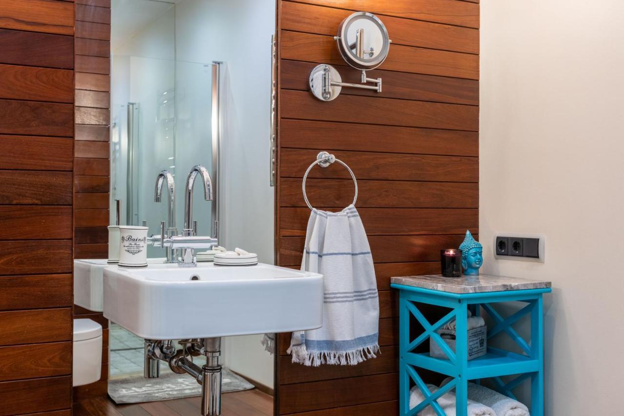 Your Home Away From Home Kiev Bagian luar foto