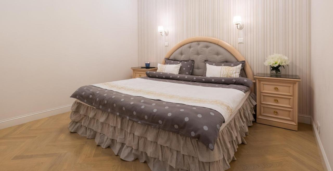 Your Home Away From Home Kiev Bagian luar foto